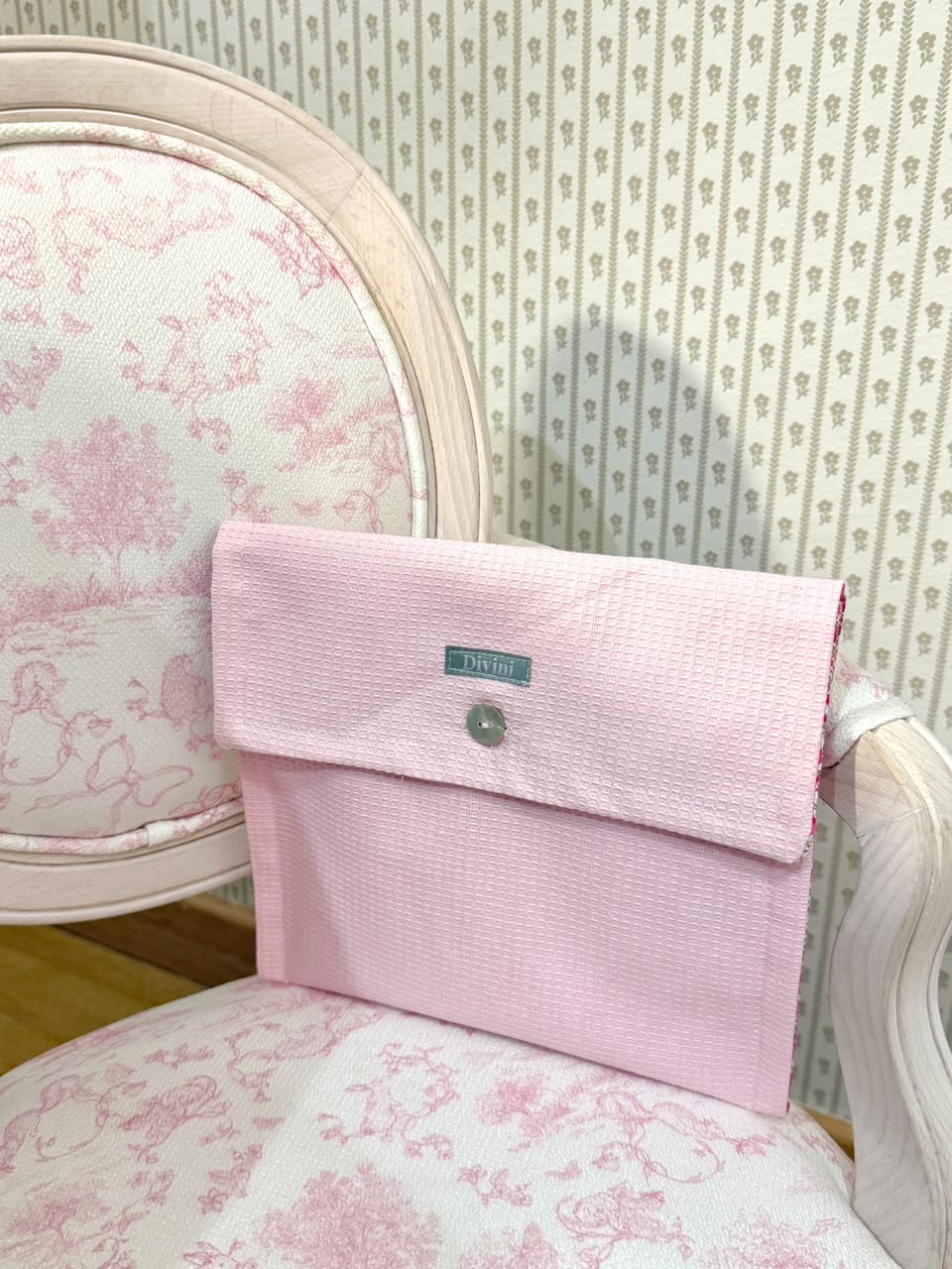 DIVINI POUCH