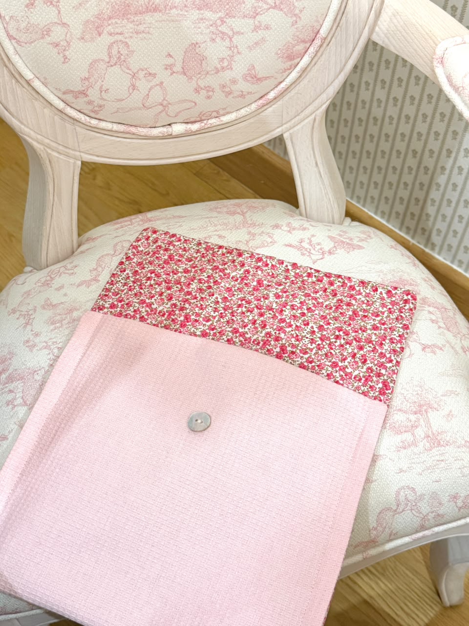 DIVINI POUCH