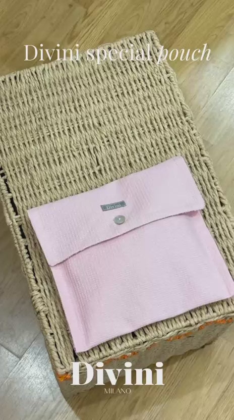 DIVINI POUCH